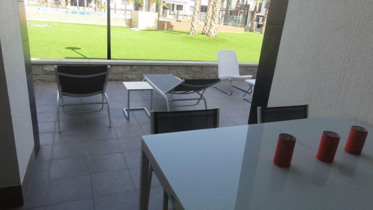 Oasis Beach 5 Leilighet Orihuela Eksteriør bilde