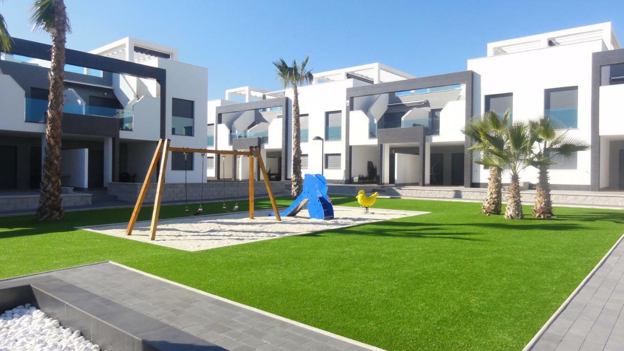Oasis Beach 5 Leilighet Orihuela Eksteriør bilde